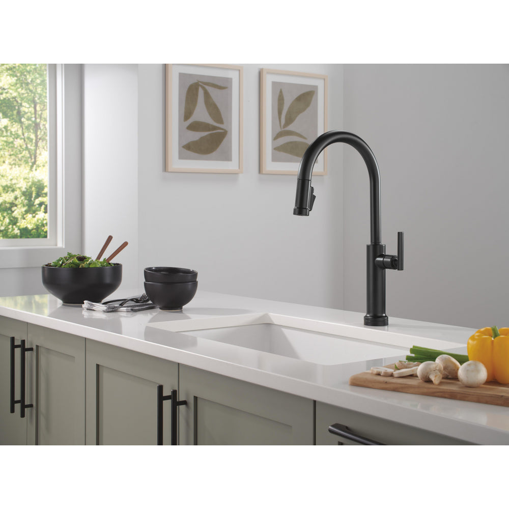 Delta Altado Touchless Single Handle Pull-Down Kitchen