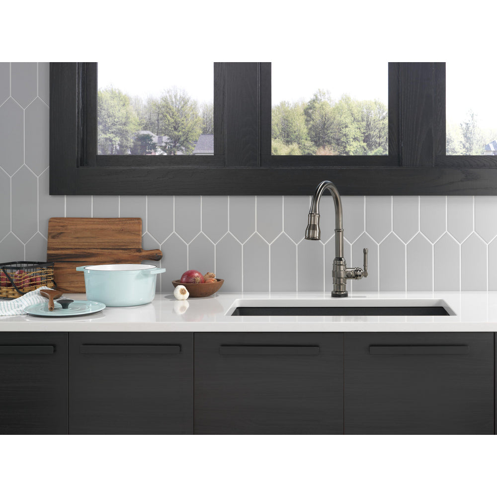 Delta Broderick Touch2O Pull-Down Kitchen With Shieldspray - Black Stainless