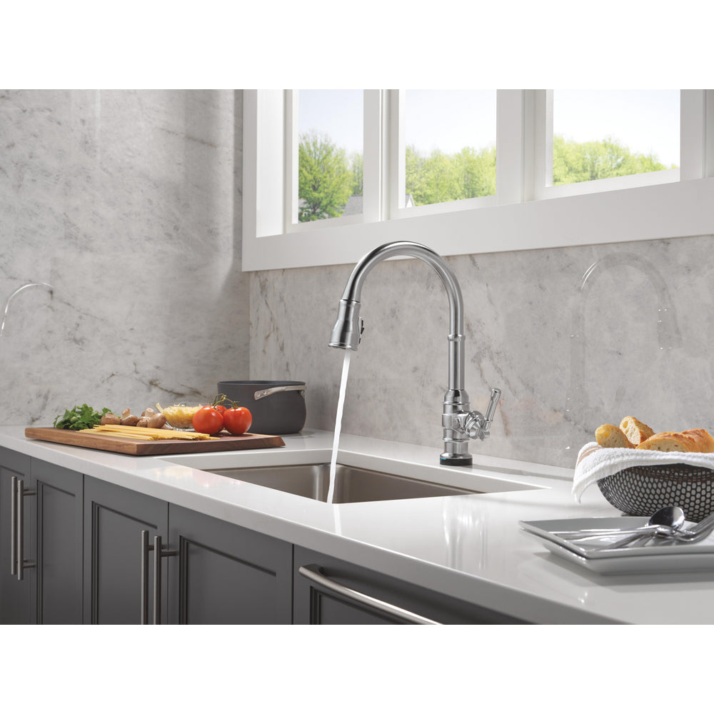 Delta Broderick Touchless Kitchen Pulldown