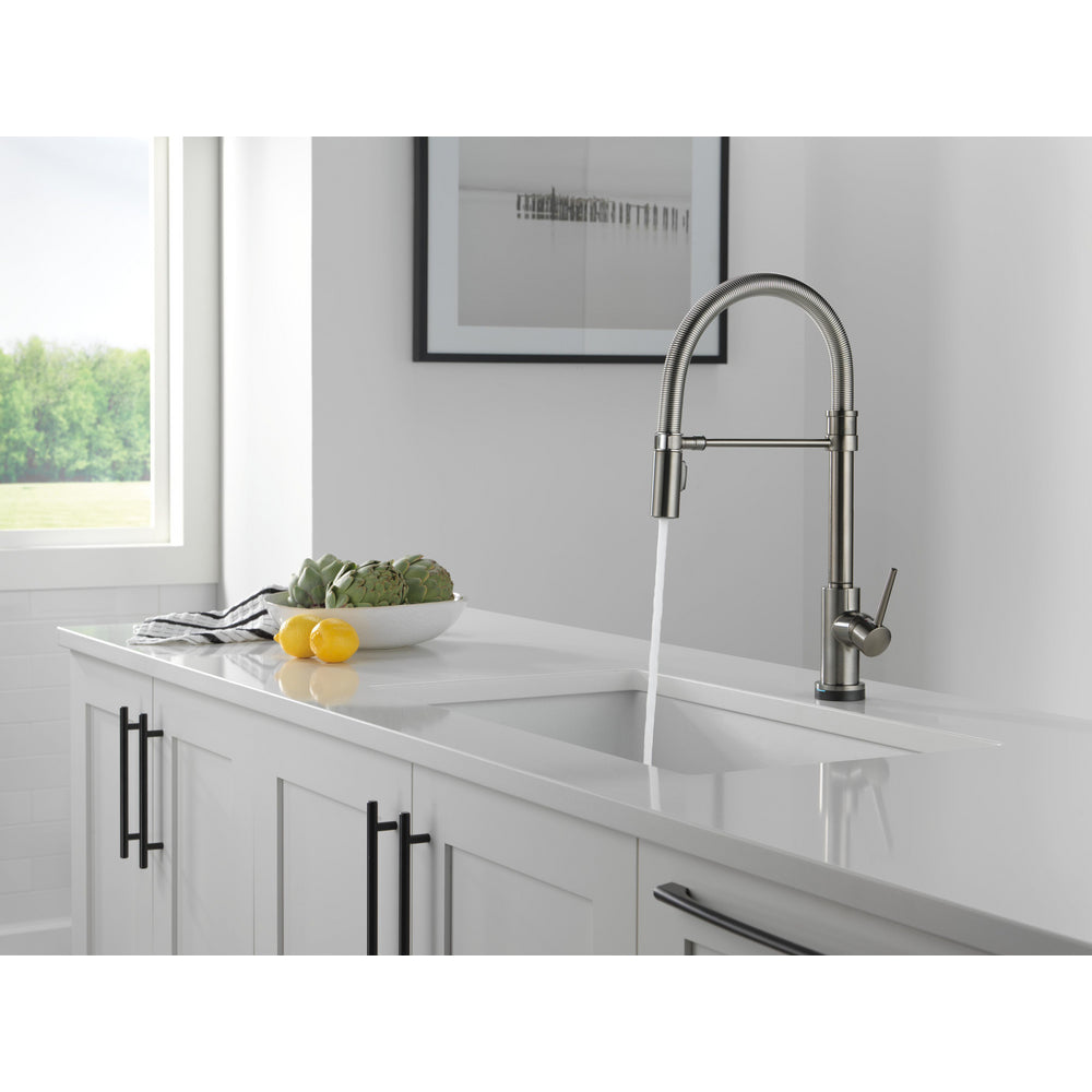 Delta Trinsic Pro Pulldown Touchless Kitchen Faucet