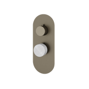 Aquabrass Marmo Round Trim Set for 1 Shut-Off Thermostatic Valve RM01BC in white carrara brushed black chrome