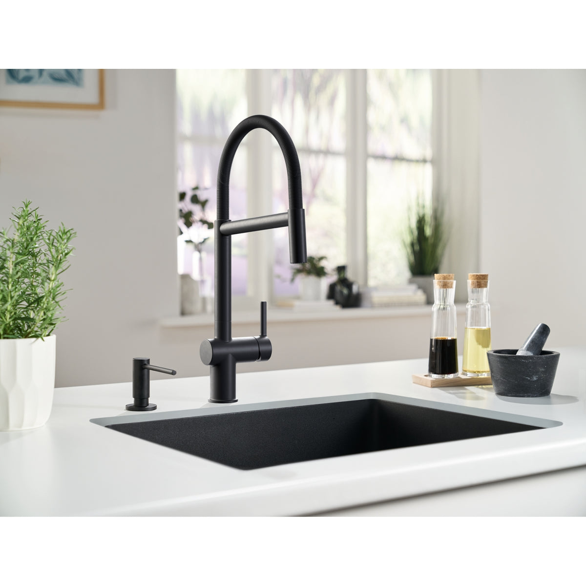 Franke Active semi-pro pull-down kitchen faucet ACT-SP