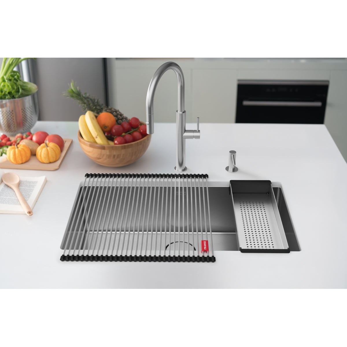 Franke Vertex 31.57" undermount stainless steel kitchen sink VXT11030-S