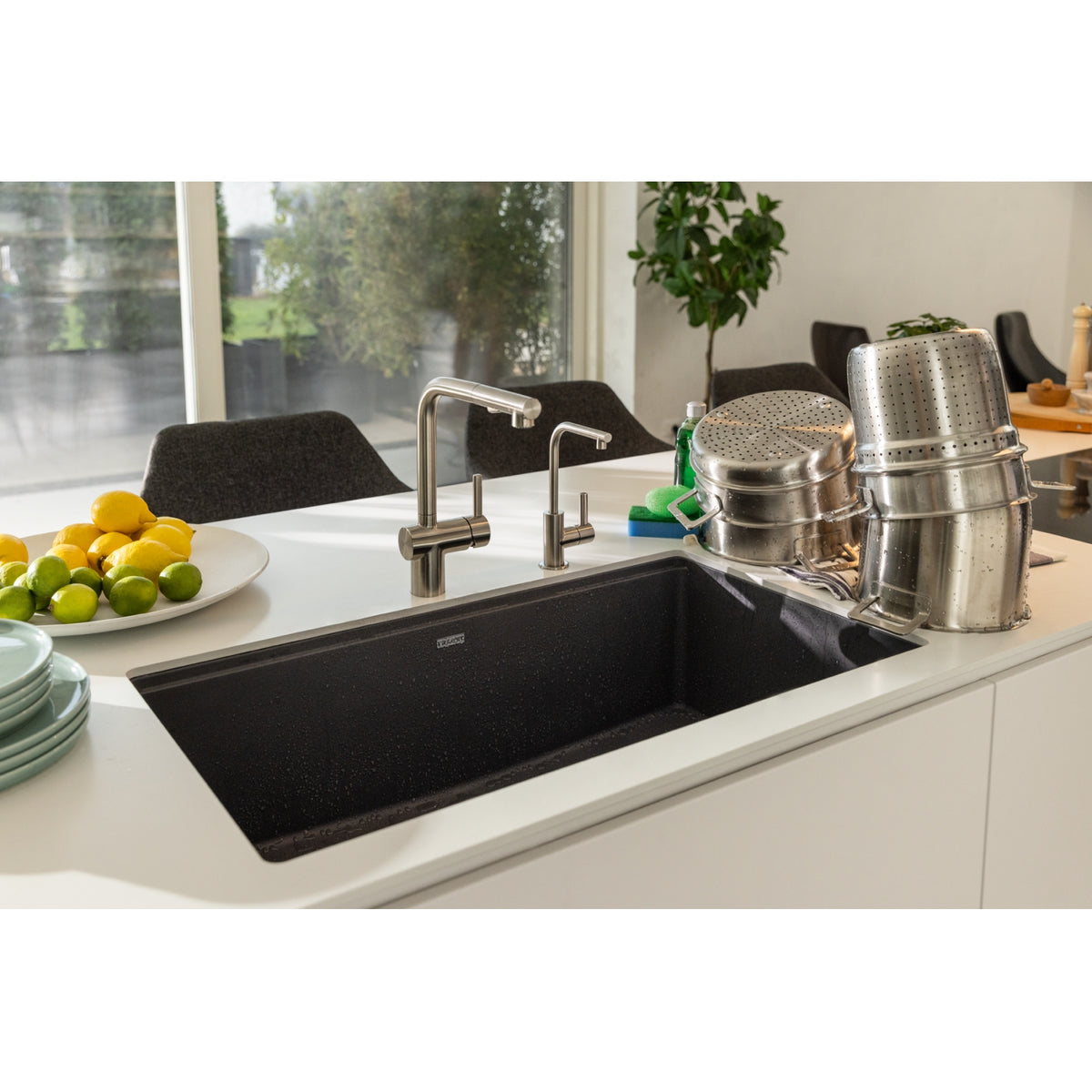 Franke Atlas Neo pull-out kitchen faucet ATL-PO-304