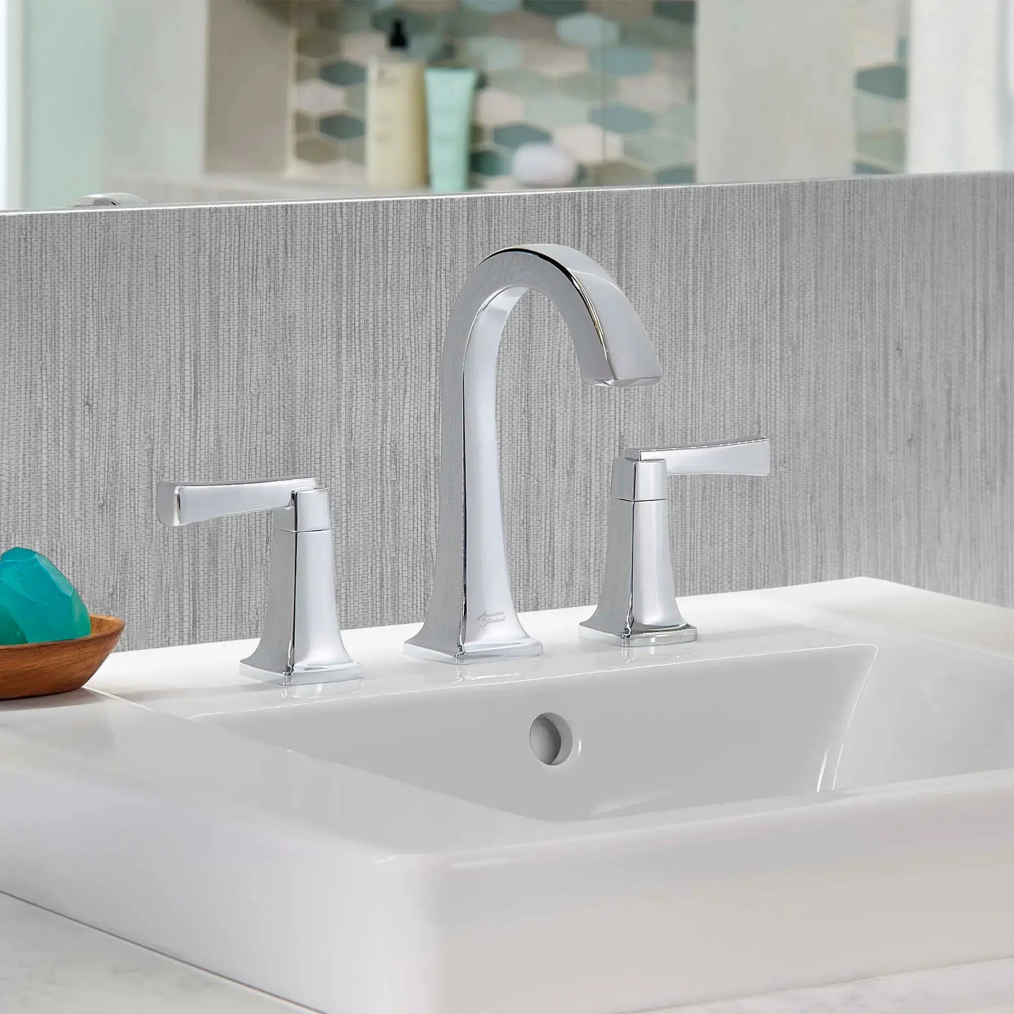 American Standard Townsend 8-Inch Widespread 2-Handle Bathroom Faucet 1.2 gpm/4.5 L/min With Lever Handles - Plumbing Market
