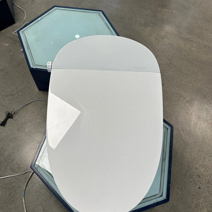 Aquaflo Full Integrated Auto Open and Close Smart Toilet - Plumbing Market