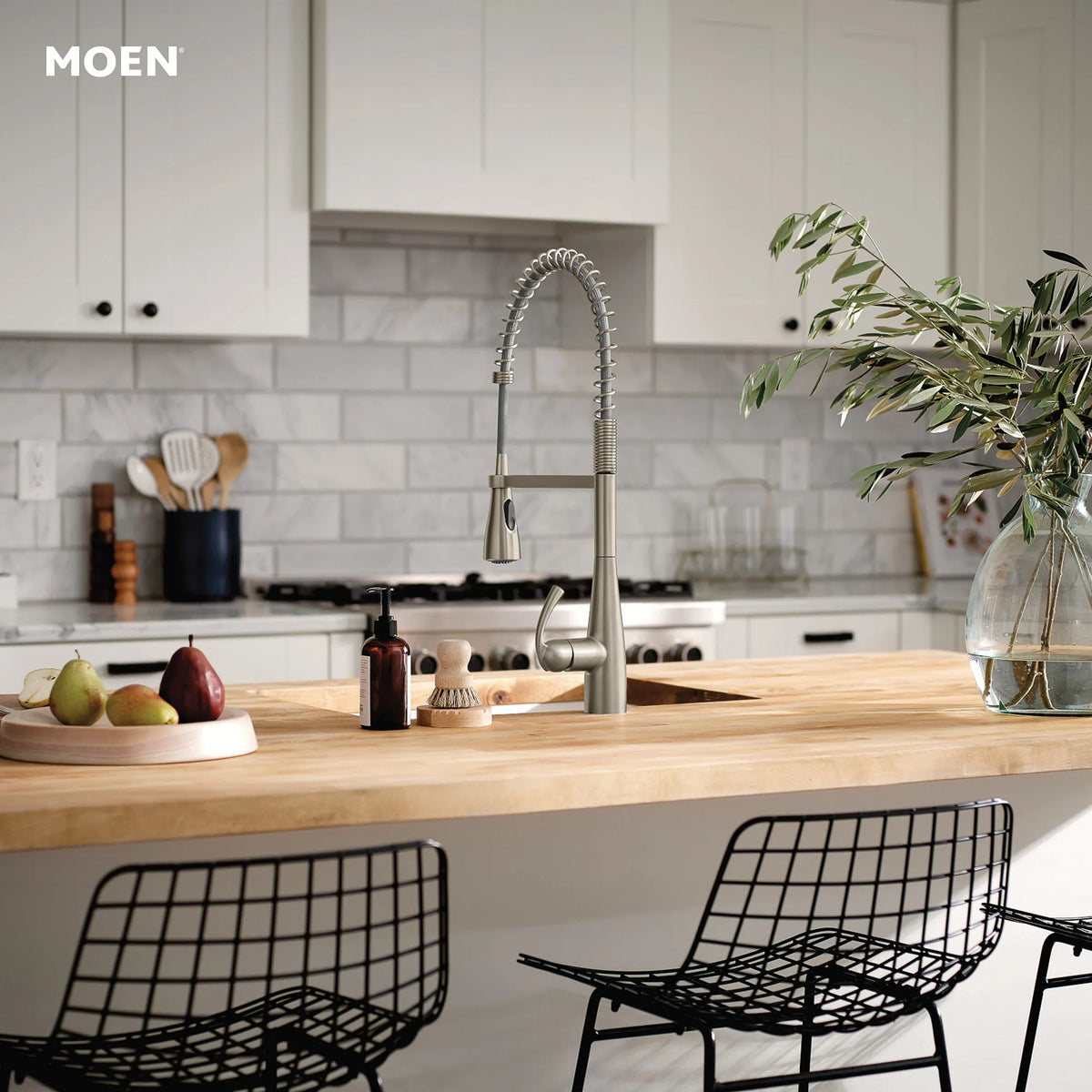 Moen Essie Single-Handle High-Arc Pre-Rinse Spring Pulldown Kitchen Faucet 87814 in Spot Resist Stainless (87814SRS) - view 2