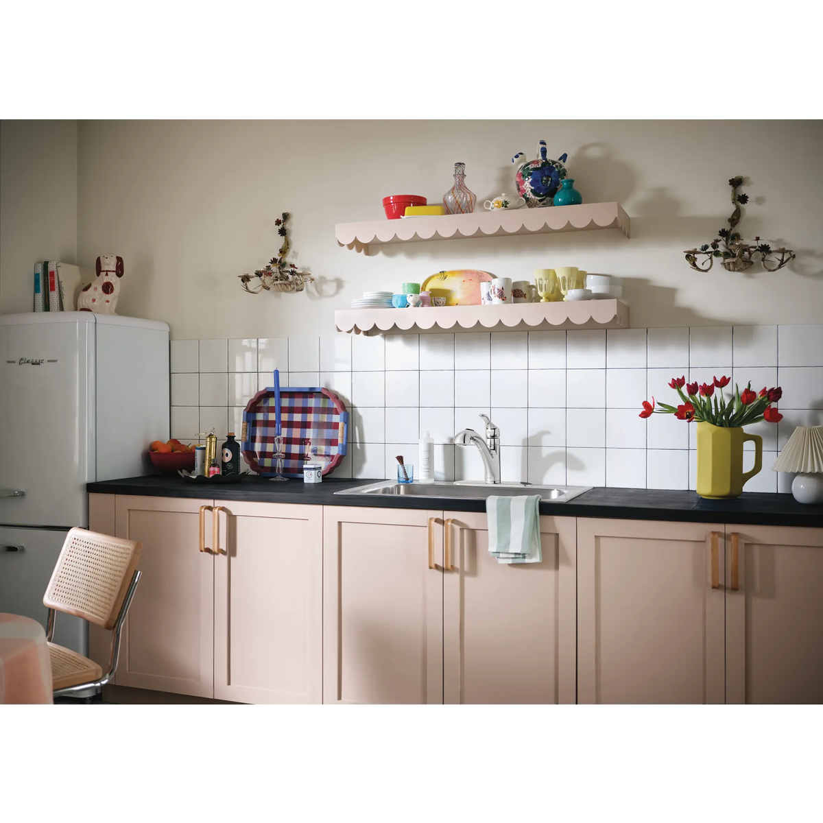 Moen Renzo Single-Handle Low-Arc Pullout Kitchen Faucet CA87316 in Chrome (CA87316C) - view 2