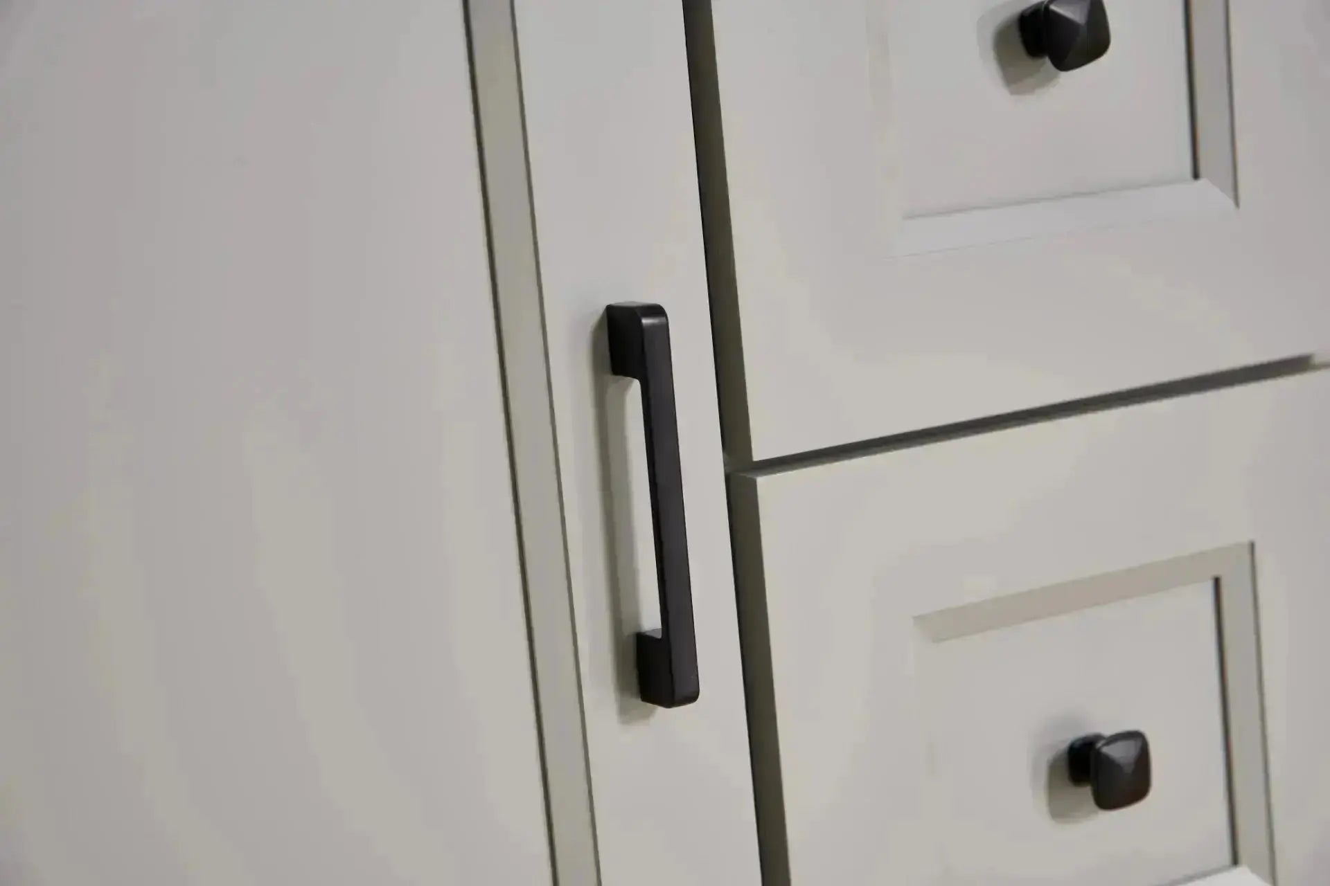 Cleo Hampton 24" Bevel Shaker Left Door Bathroom Vanity With Countertop - Plumbing Market