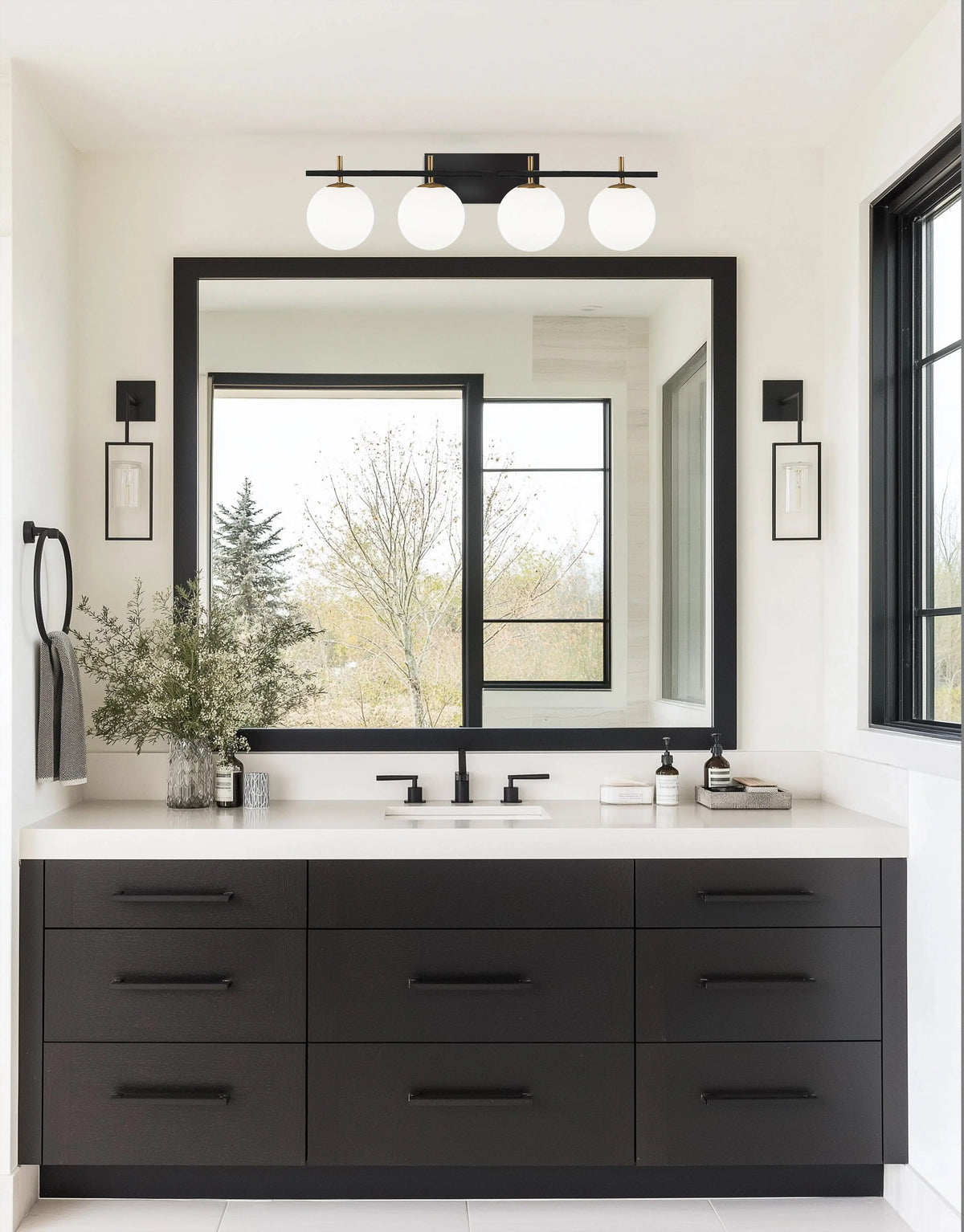 Dainolite 3 Light Halogen Vanity, Matte Black