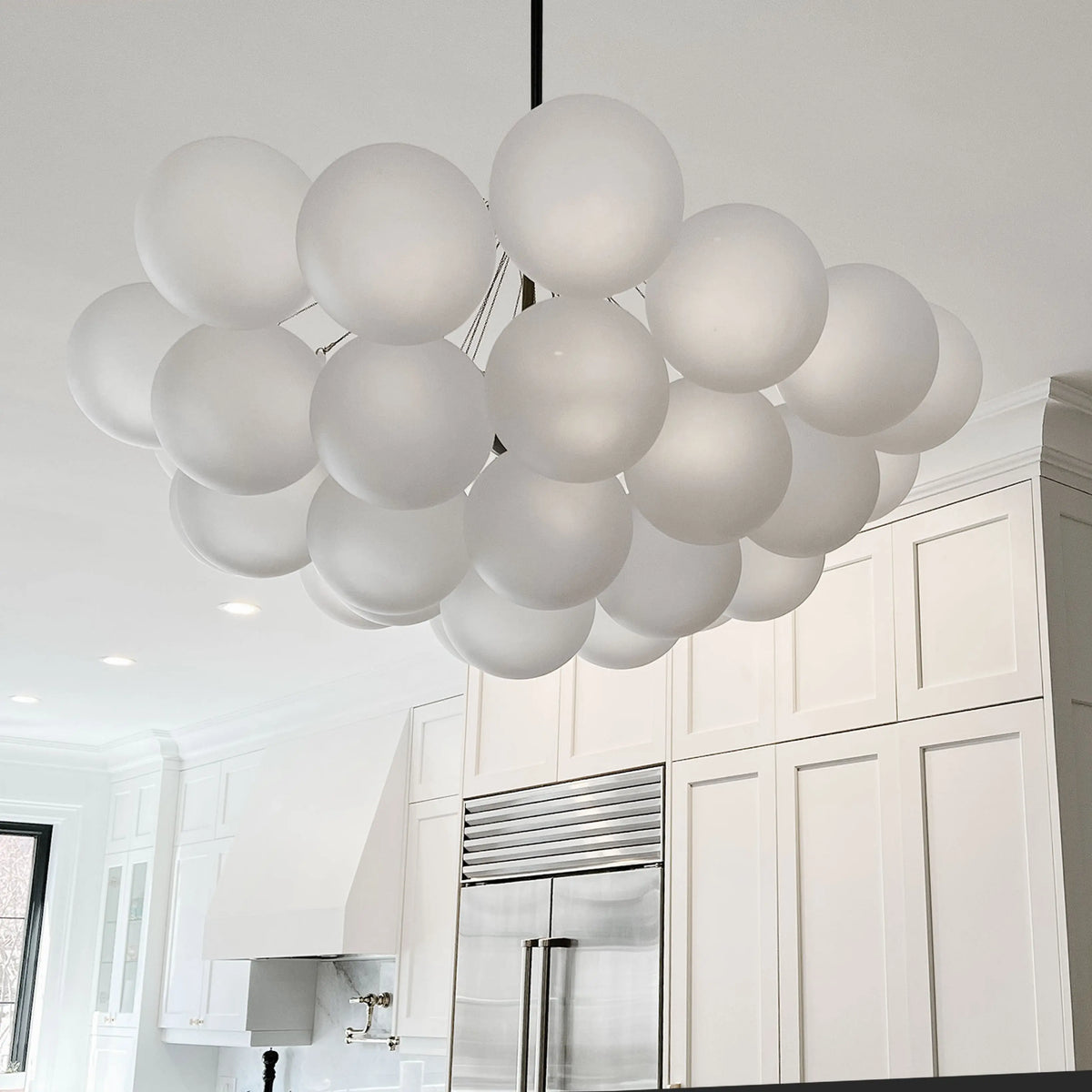 Dainolite 8 Light Matte Black Halogen Chandelier w/ Frosted Glass