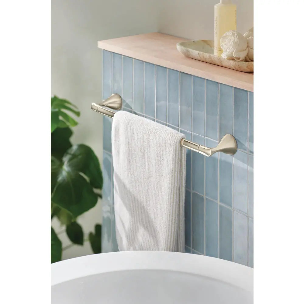 Delta BONACCI 18" Towel Bar
