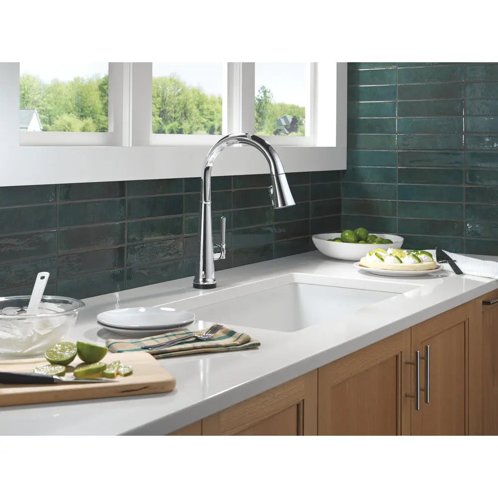 Delta Emmeline Touchless Kitchen Pulldown 9182TL