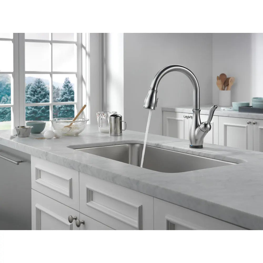 Delta LELAND Single Handle Pull-Down Kitchen Faucet with Touch2O and ShieldSpray Technologies - Plumbing Market