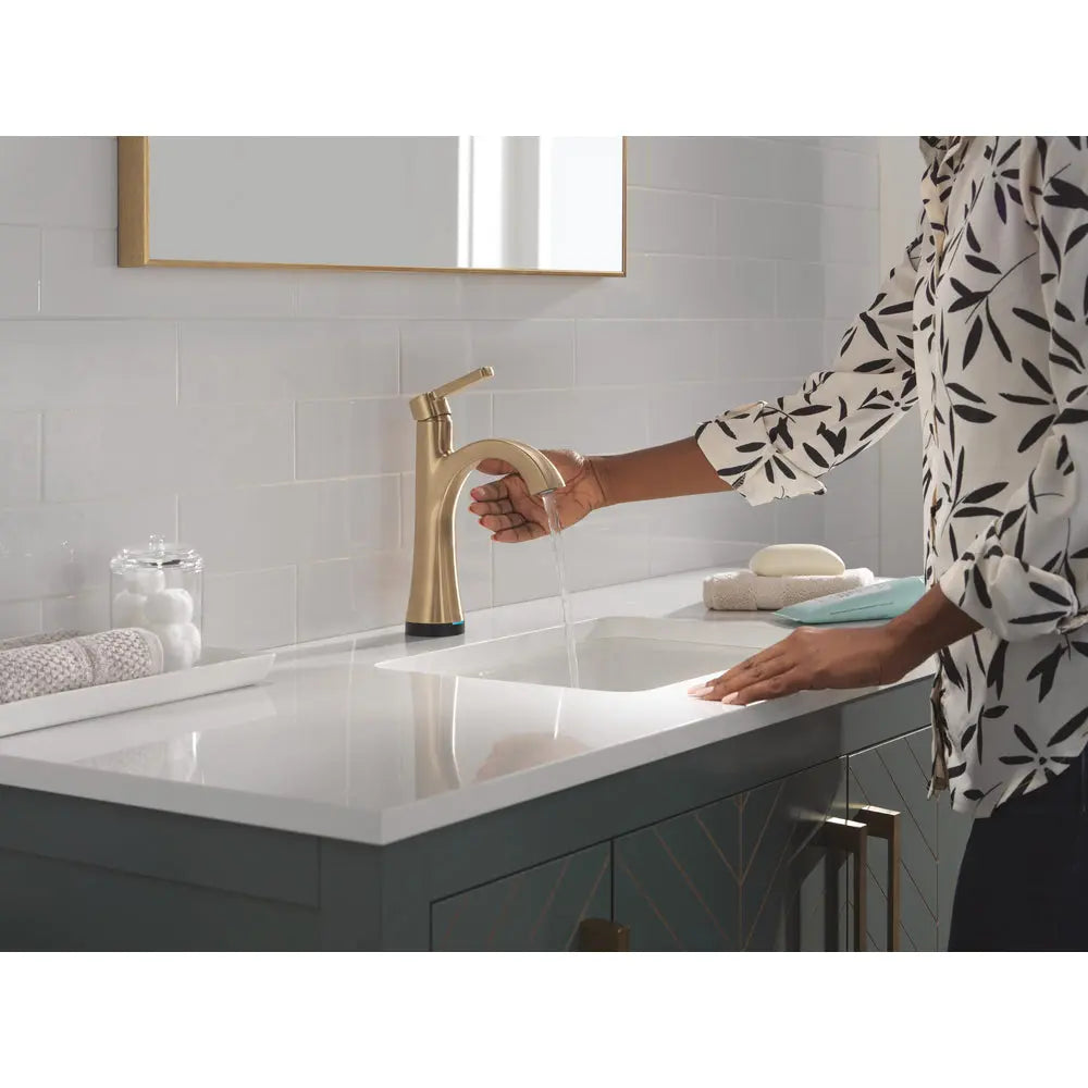 Delta LINEAX Top Handle Touch2O Bathroom Faucet with Touchless Technology