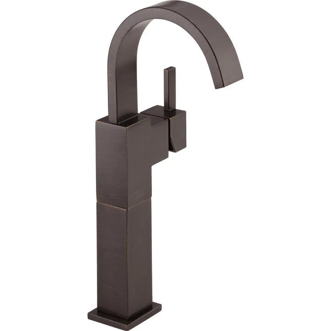 Delta Single Handle Centerset Lavato 753LF-RB - Plumbing Market