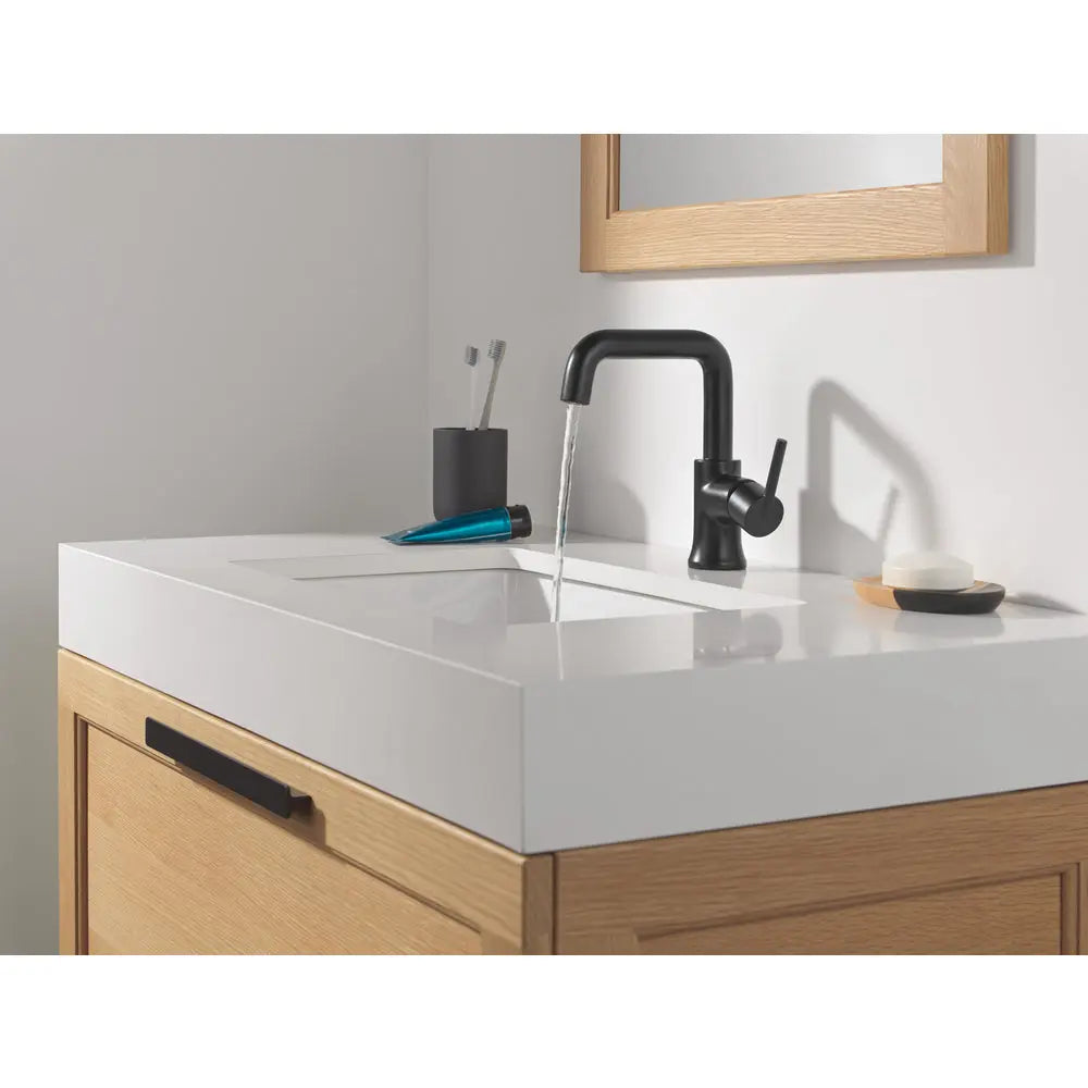 Delta TRINSIC Single Handle Bathroom Faucet 554HAR - Plumbing Market