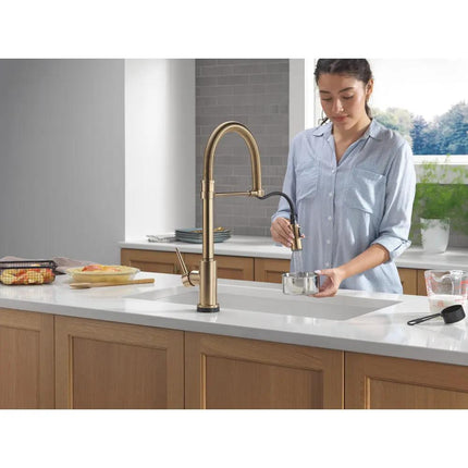 Delta TRINSIC Touch2O Pull-Down Kitchen Faucet 1L - Plumbing Market