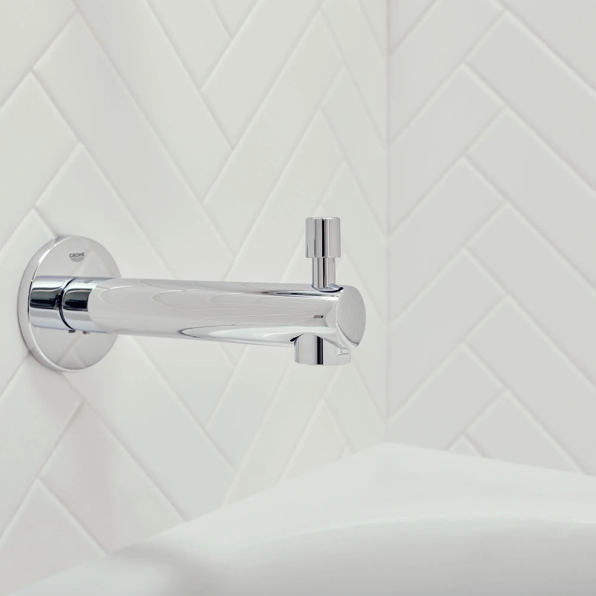 Grohe CONCETTO BATH SPOUT W. DIVERTER  Chrome 13275001 - Plumbing Market