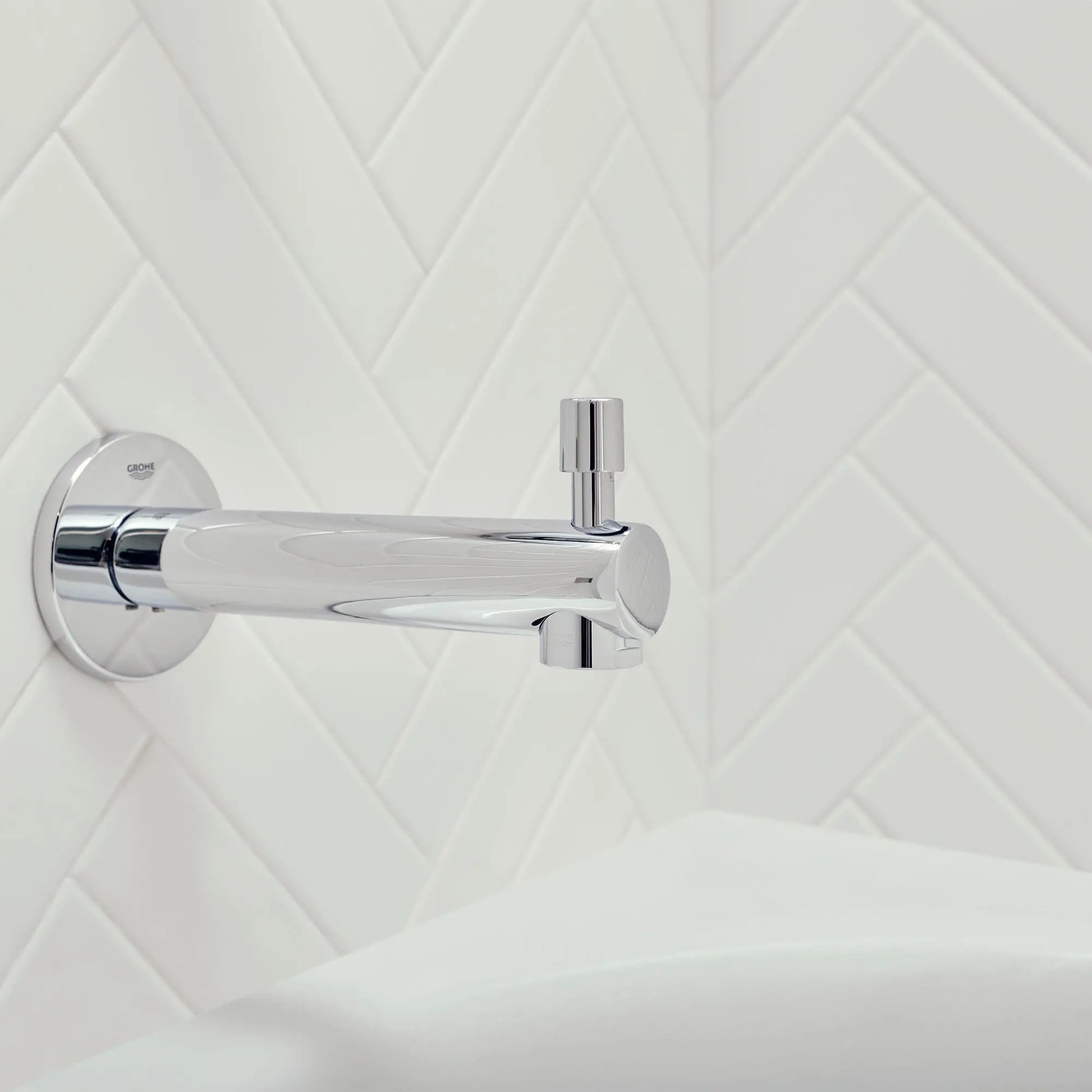 Grohe CONCETTO BATH SPOUT W. DIVERTER  Chrome 13275001 - Plumbing Market