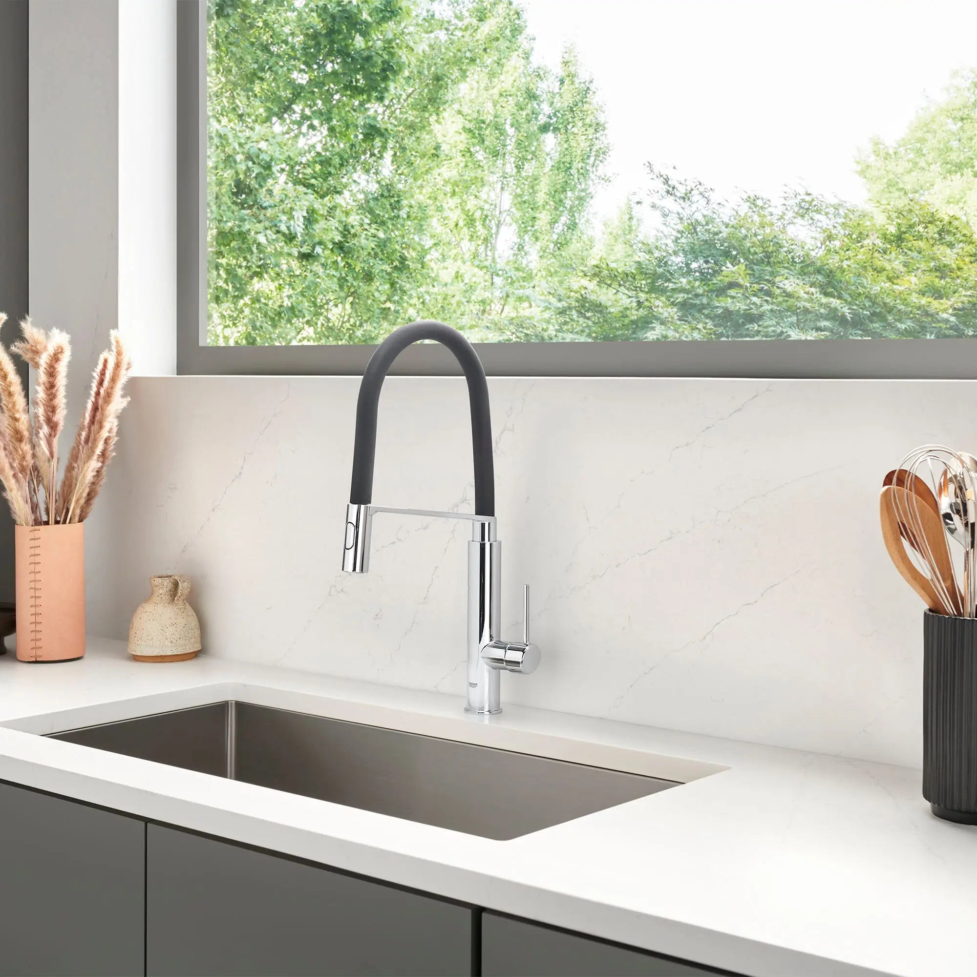 Grohe CONCETTO SEMI-PRO KITCHEN US, BLACK HOSE  Chrome 31492000 - Plumbing Market