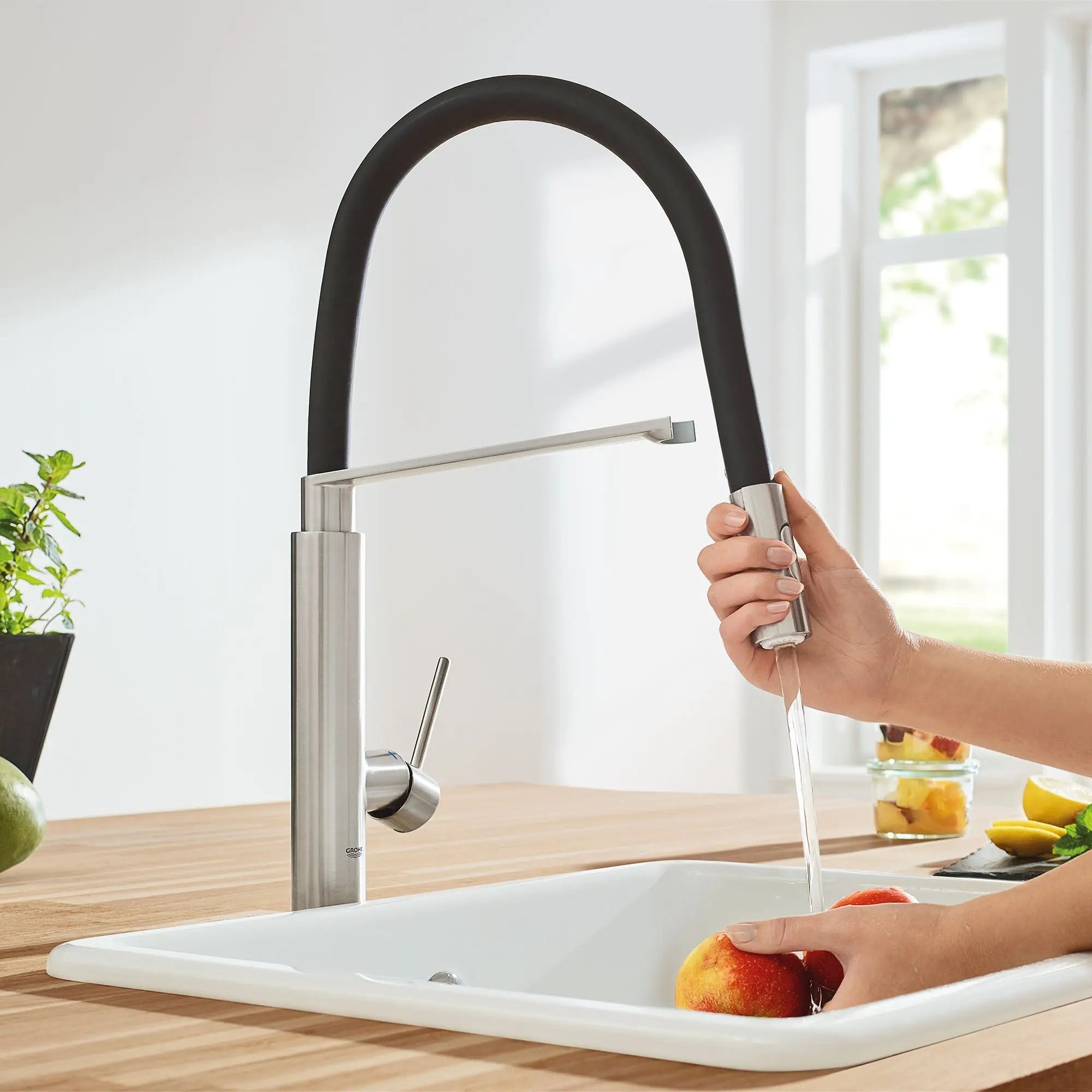 Grohe CONCETTO SEMI-PRO KITCHEN US, BLACK HOSE  Supersteel 31492DC0 - Plumbing Market