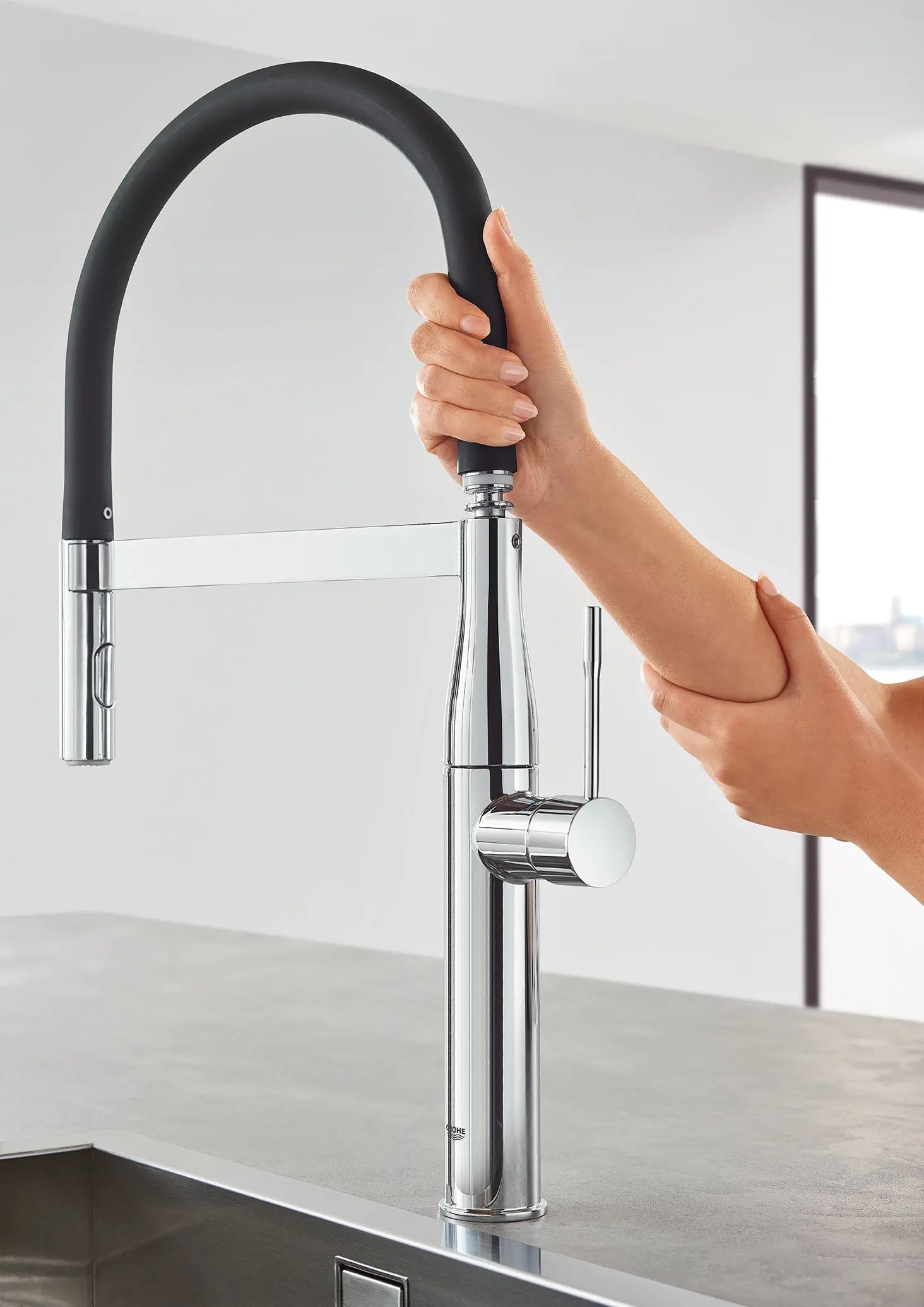 Grohe ESSENCE SEMI-PRO KITCHEN US, BLACK HOSE  Chrome 30295000 - Plumbing Market