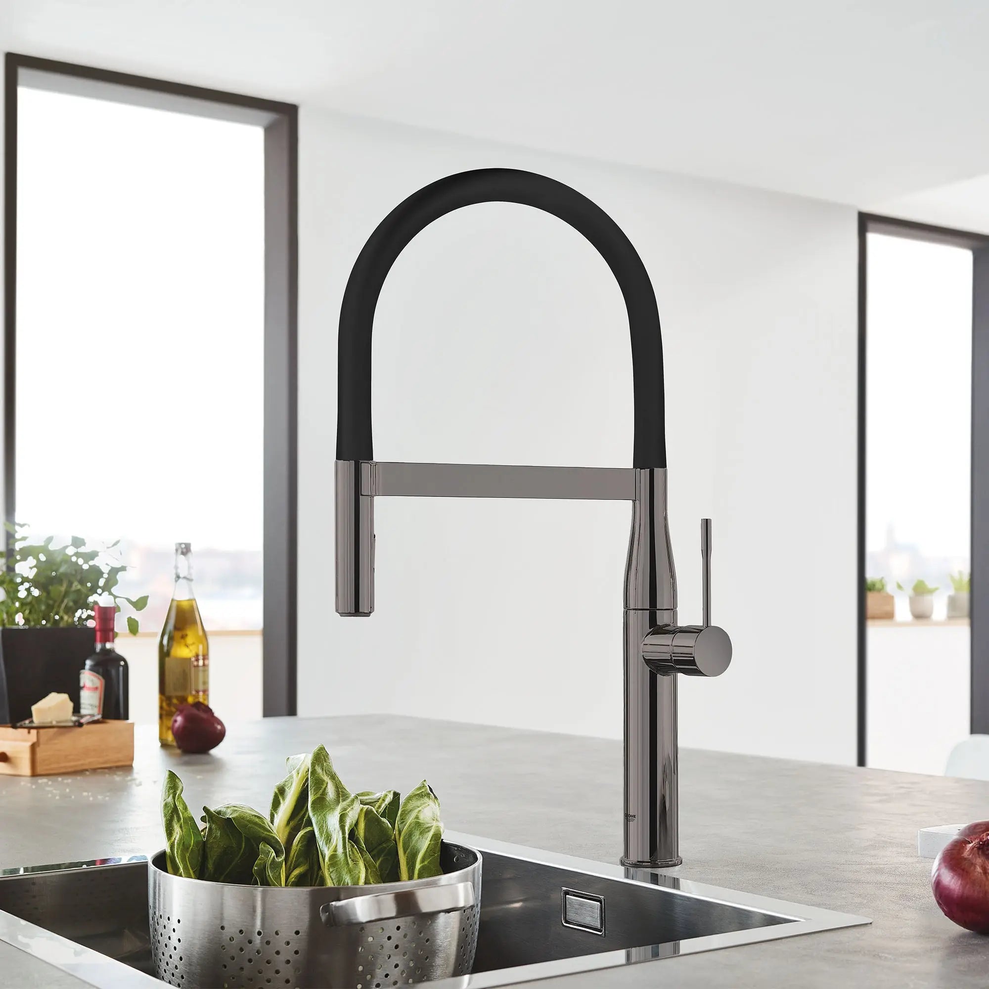 Grohe ESSENCE SEMI-PRO KITCHEN US, BLACK HOSE  Hard Graphite 30295A00 - Plumbing Market