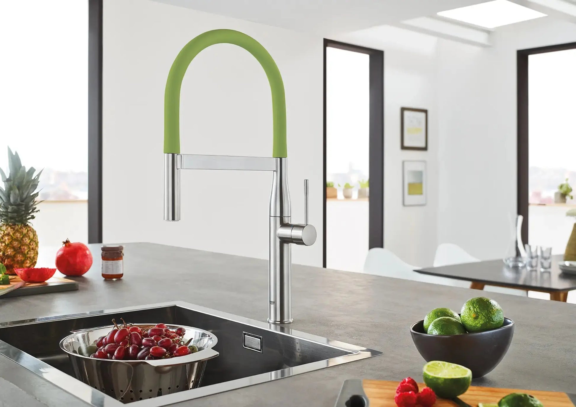 Grohe ESSENCE SEMI-PRO KITCHEN US, BLACK HOSE  Supersteel 30295DC0 - Plumbing Market