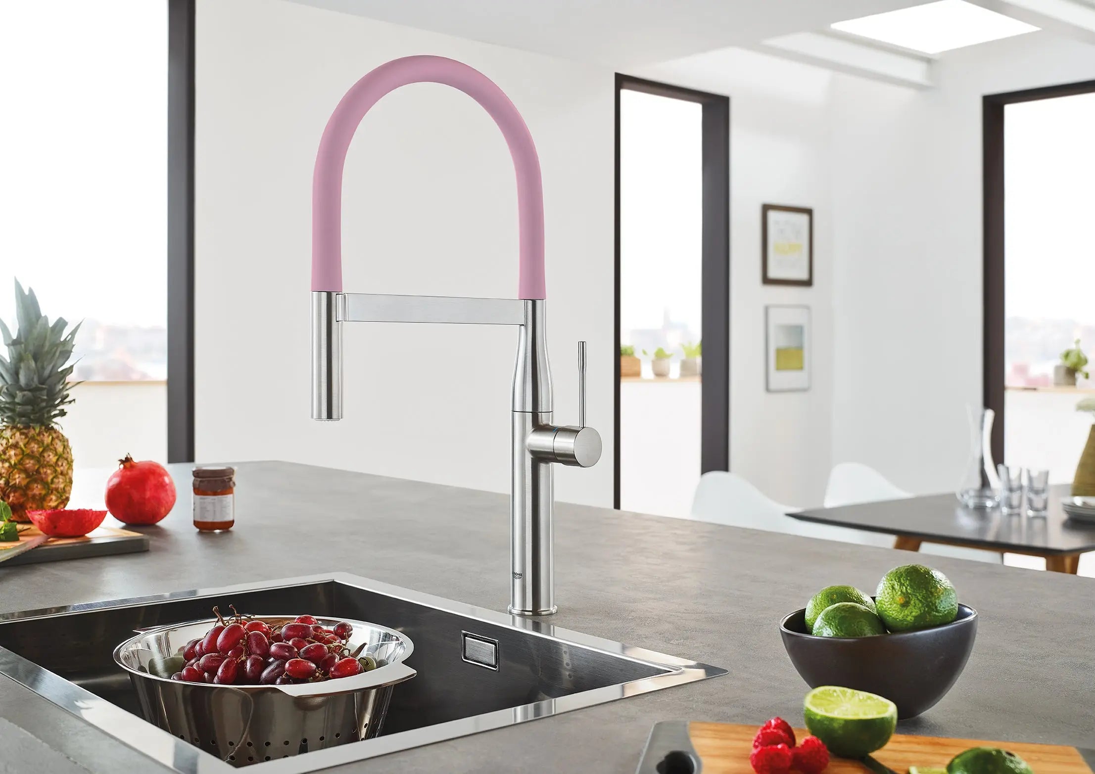 Grohe ESSENCE SEMI-PRO KITCHEN US, BLACK HOSE  Supersteel 30295DC0 - Plumbing Market