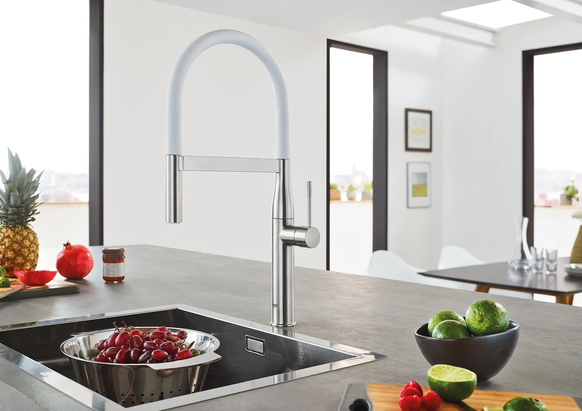 Grohe ESSENCE SEMI-PRO KITCHEN US, BLACK HOSE  Supersteel 30295DC0 - Plumbing Market