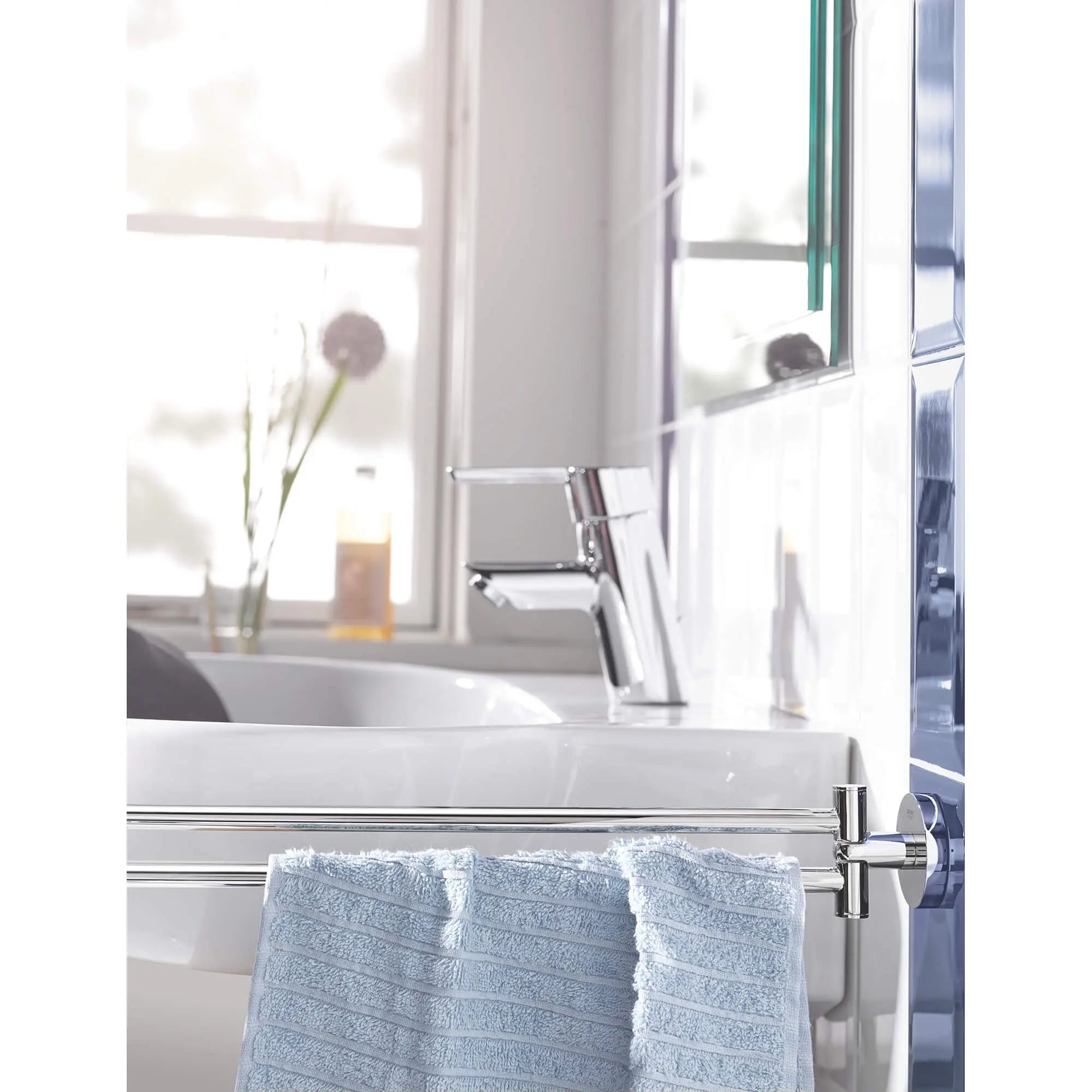 Grohe ESSENTIALS DOUBLE TOWEL BAR  Chrome 40371001 - Plumbing Market