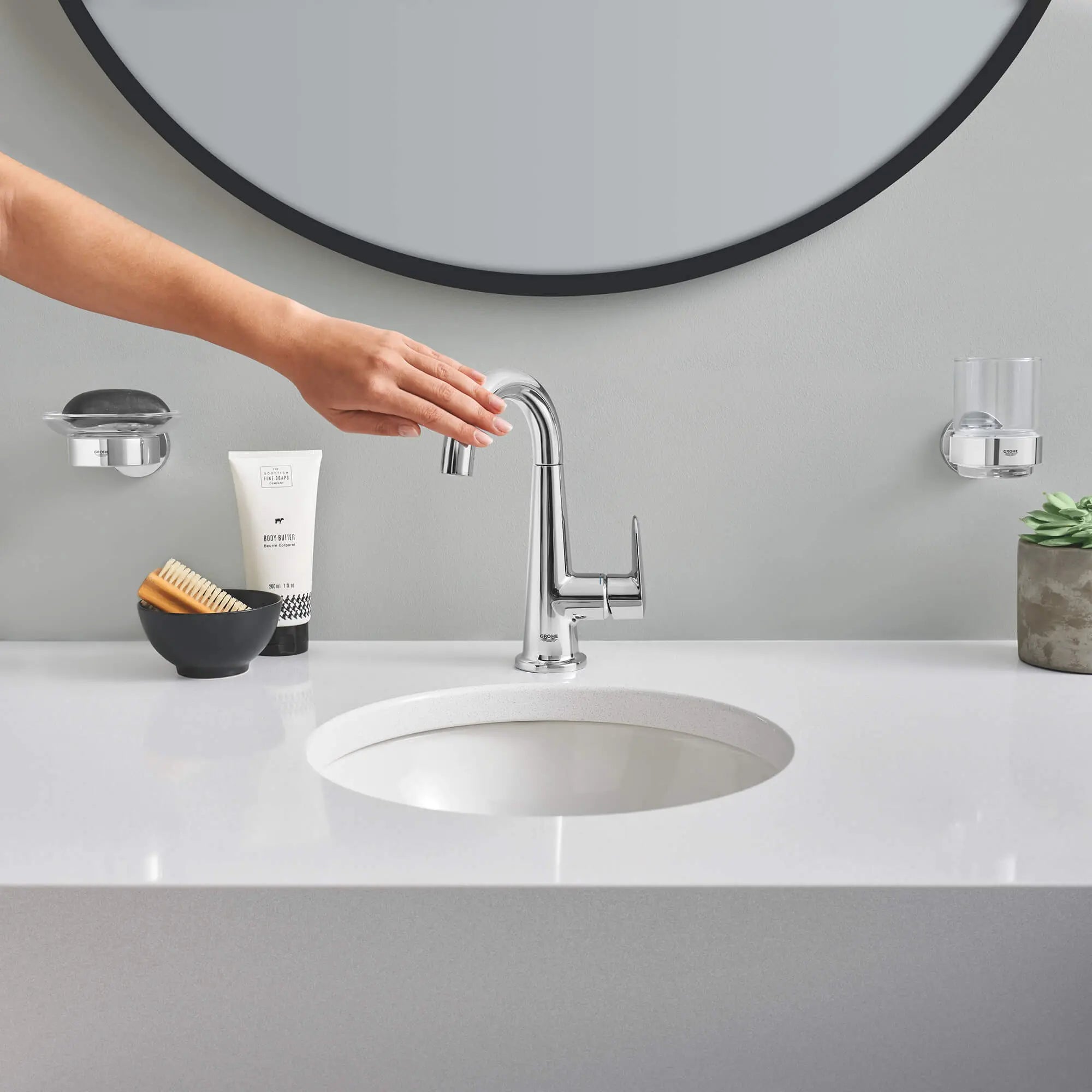 Grohe ESSENTIALS GLASS W/HOLDER  Chrome 40447001 - Plumbing Market