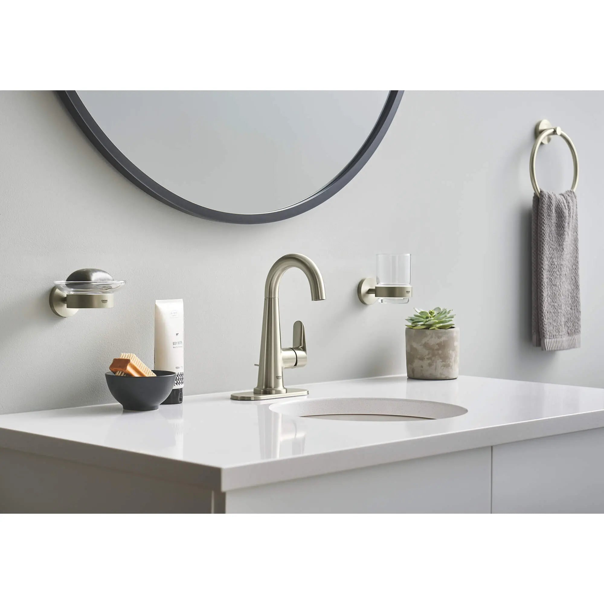 Grohe ESSENTIALS SOAP DISH W.HOLDER  Brushed Nickel 40444EN1 - Plumbing Market