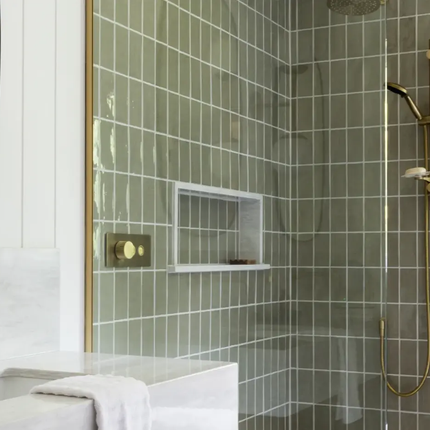 Hanstone Elba White Polished White & Grey Quartz Slab - Plumbing Market