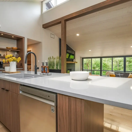 Hanstone Uptown Grey Quartz Polished Grey Quartz with Creamy White Veins - Plumbing Market