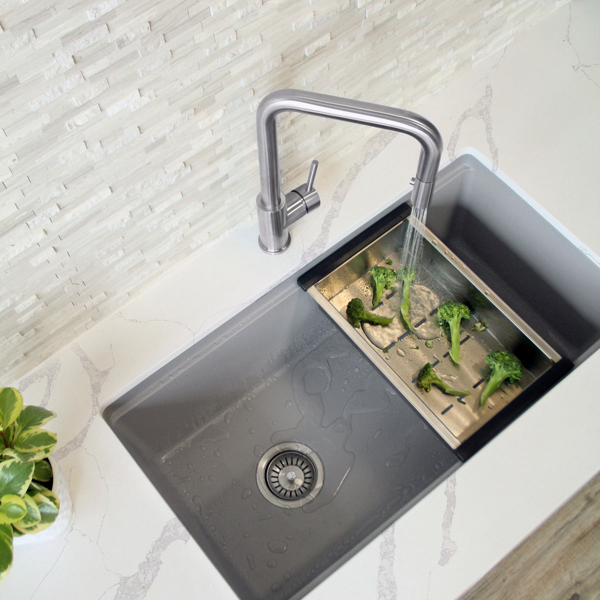 Stylish Rivo Single Handle Pull Down Kitchen Faucet Stainless Steel K-148S