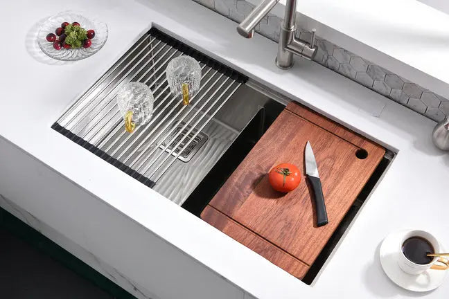 Kodaen Kitchen sink. Double bowls. 33". Brushed nickel. UNS1515P