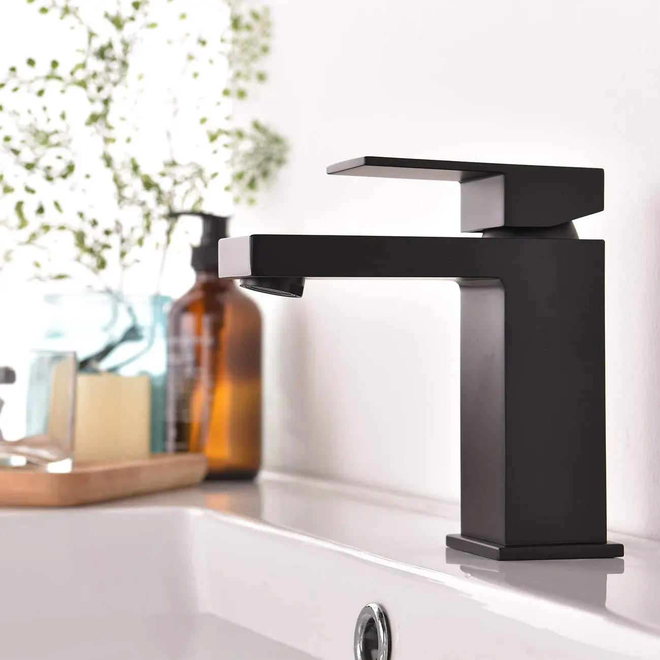 Kodaen MADISON Single Hole Bathroom Faucet