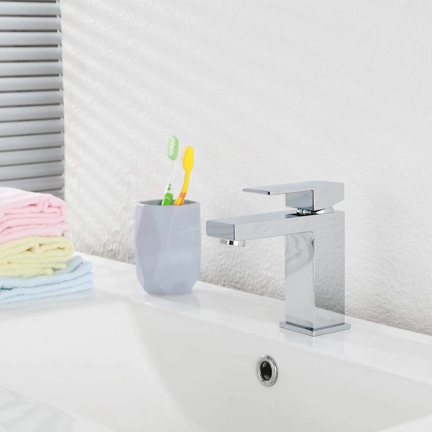Kodaen MADISON Single Hole Bathroom Faucet in Chrome