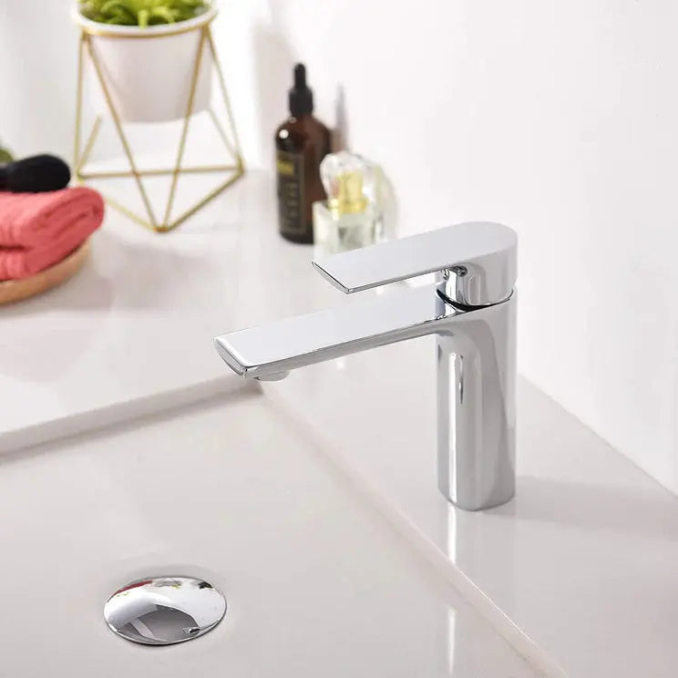 Kodaen TIMELYSS series. Basin faucet in polished chrome F11127CP