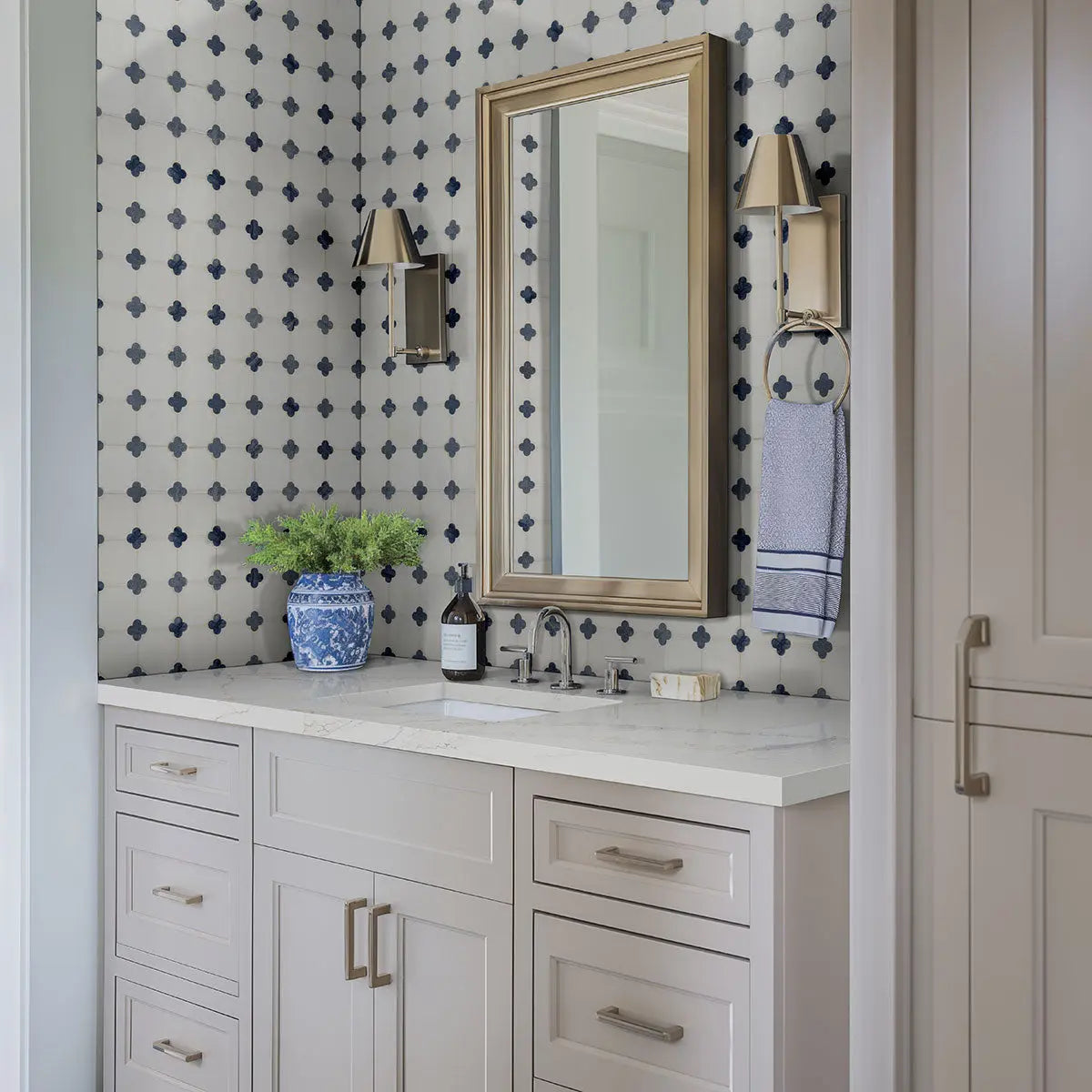 MSI Surfaces Azula Floret Polished Mosaic Tile SMOT-AZULA-FLORP - Plumbing Market