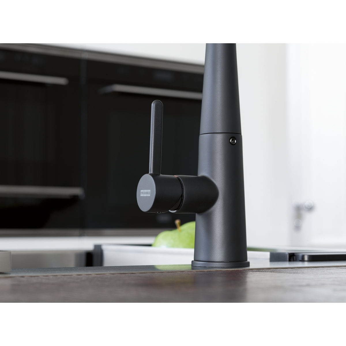 Franke Icon pull-out kitchen faucet ICN-PO