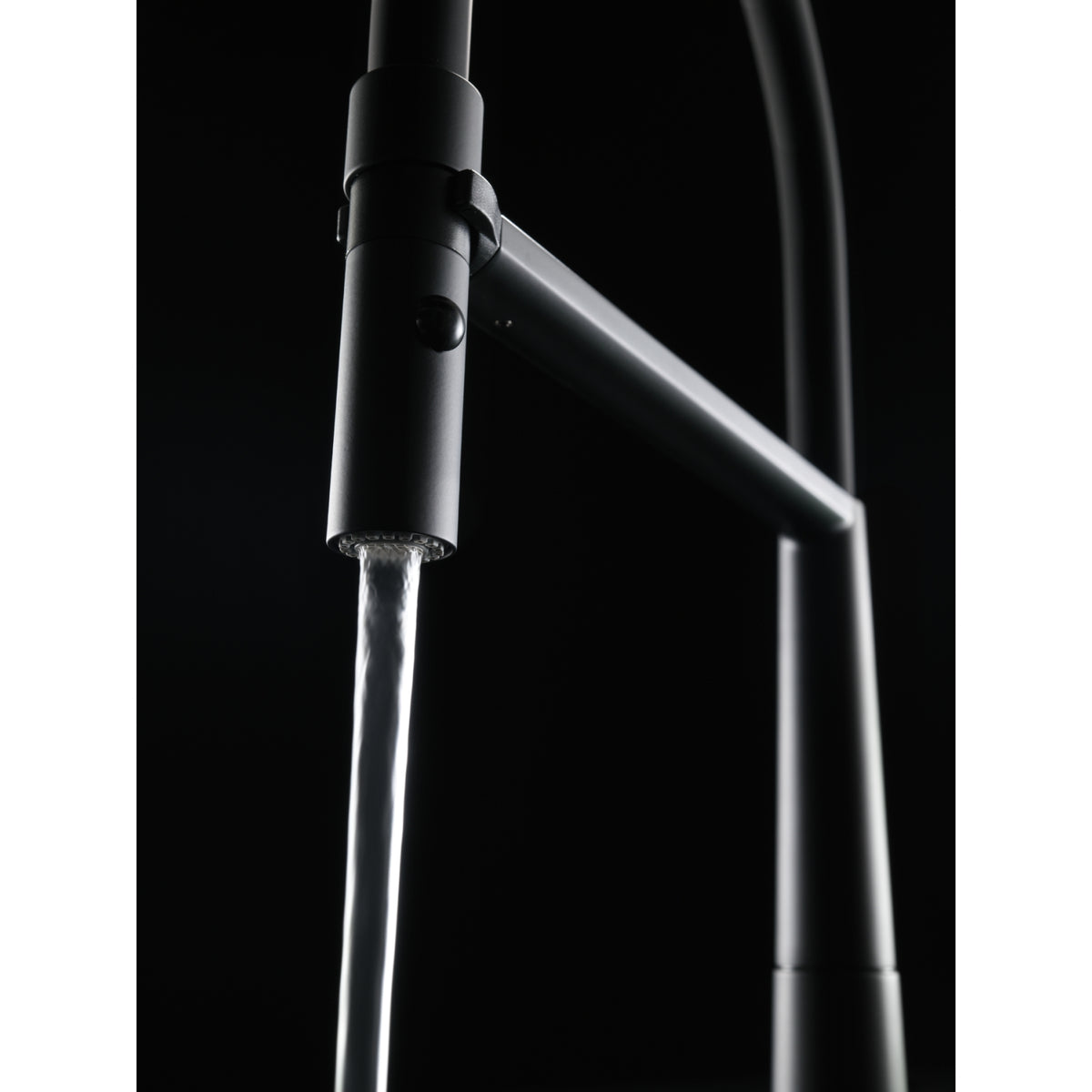 Franke Icon semi-pro pull-down kitchen faucet ICN-SP-MBK