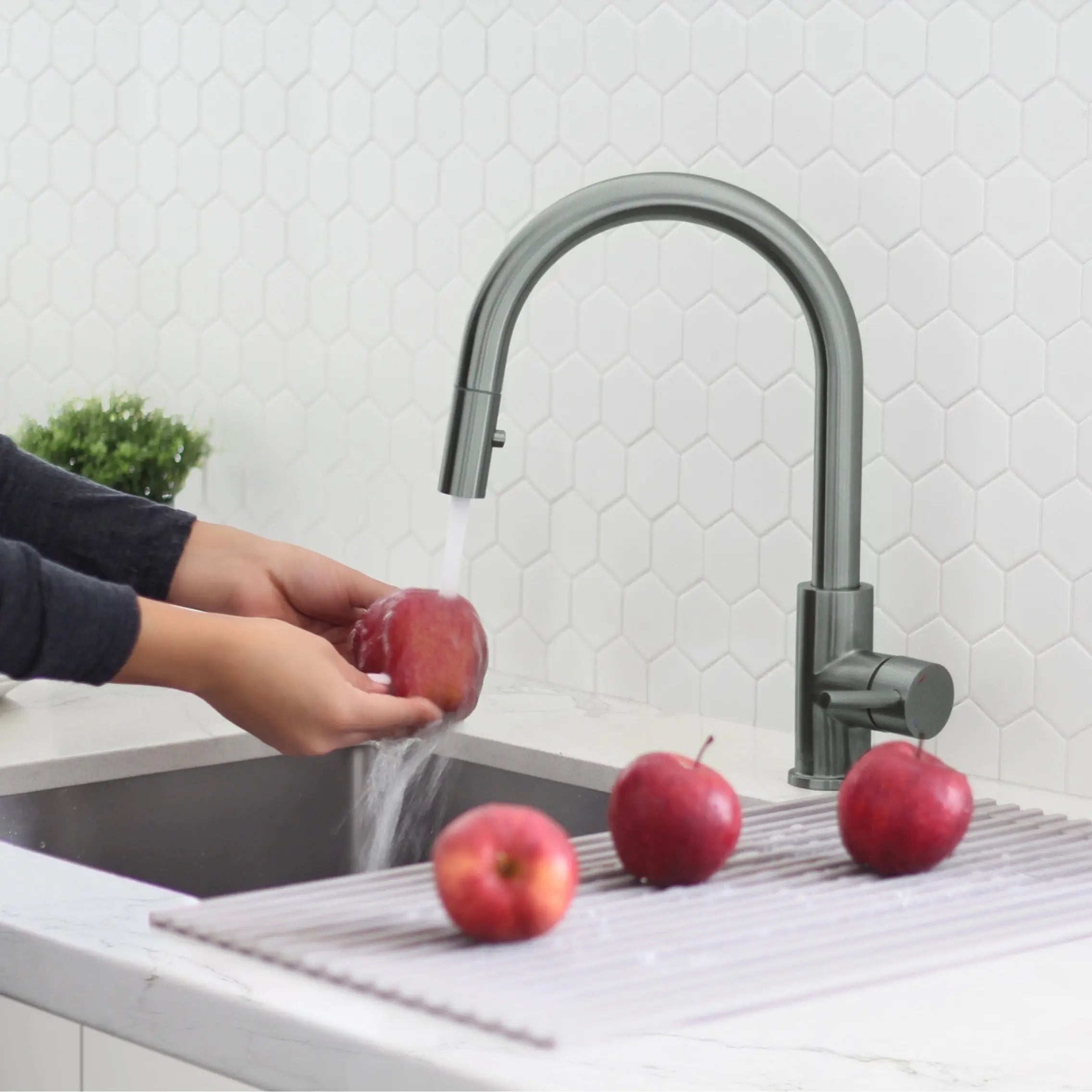 STYLISH Kitchen Sink Faucet Single Handle Pull Down Dual Mode Stainless Steel GunMetal Finish K-131P - Plumbing Market