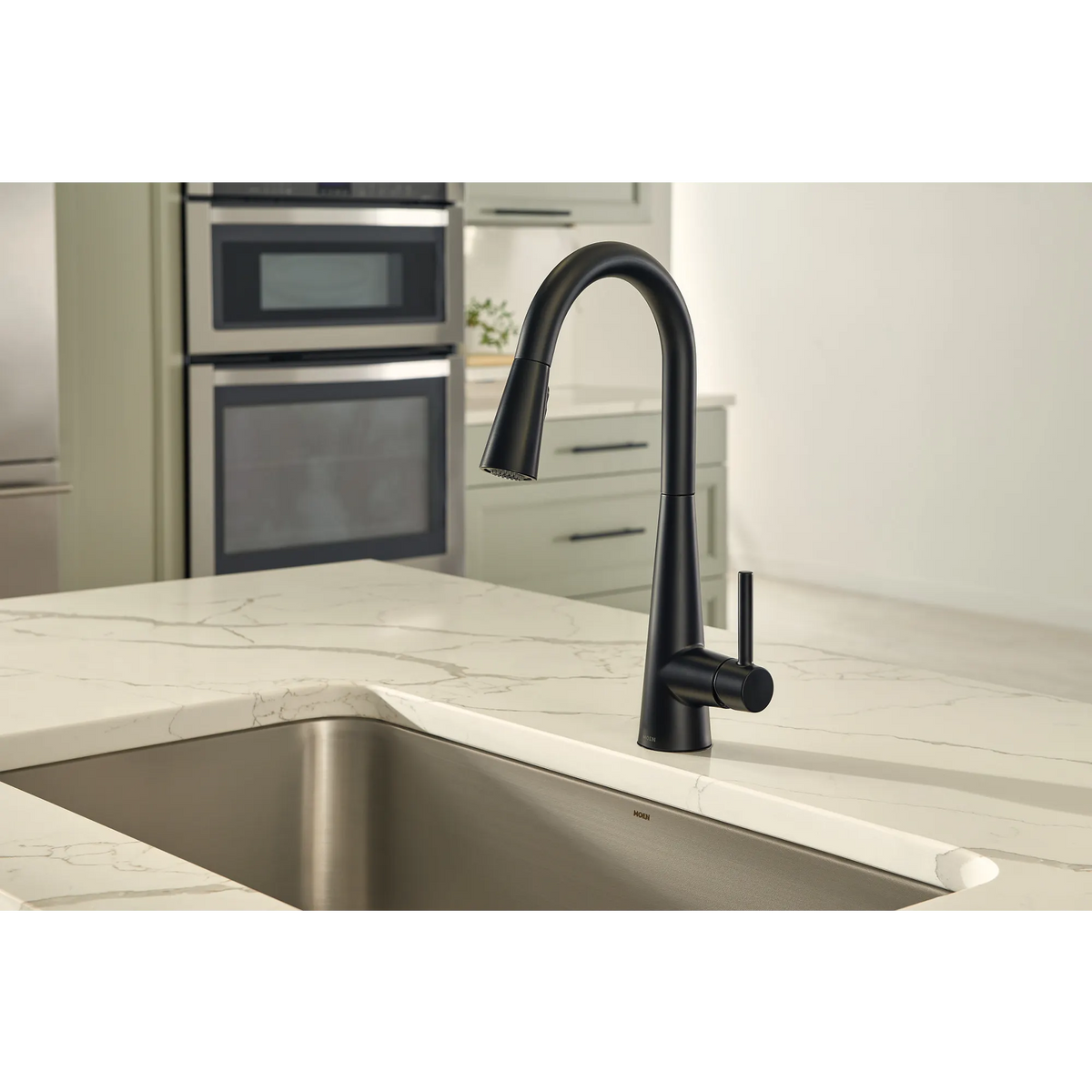 Moen Sleek Single-Handle High-Arc Pulldown Kitchen Faucet 7864 in Matte Black (7864BL) - view 5