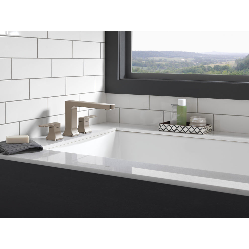 Delta Velum Tub Filler - Stainless