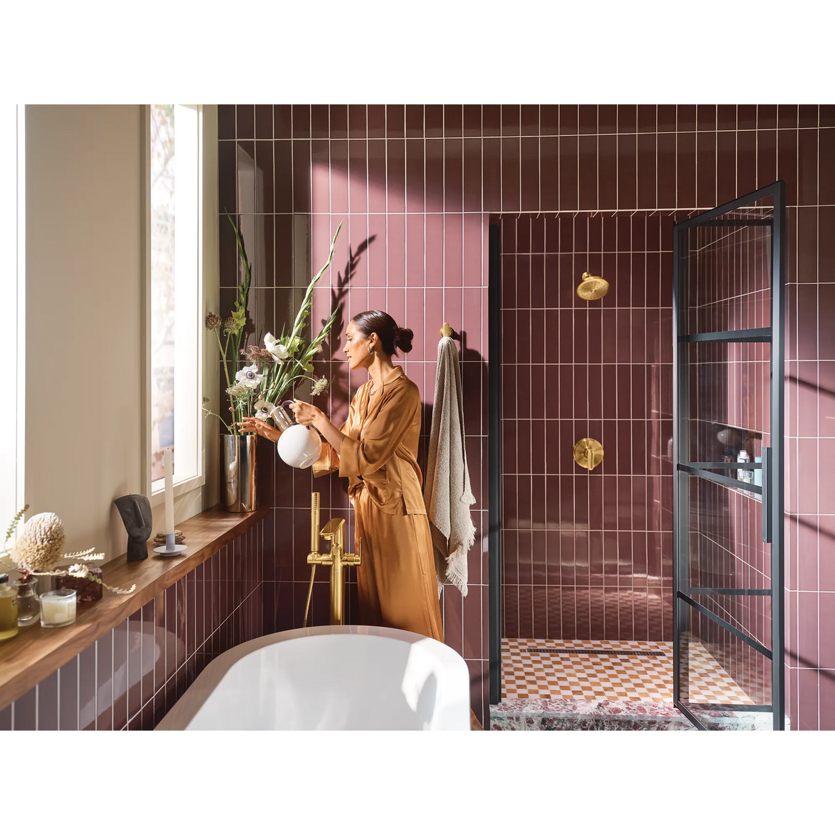 Moen Greenfield Single-Handle Tub Filler With Hand Shower 620 in Brushed Gold (620BG) - view 6