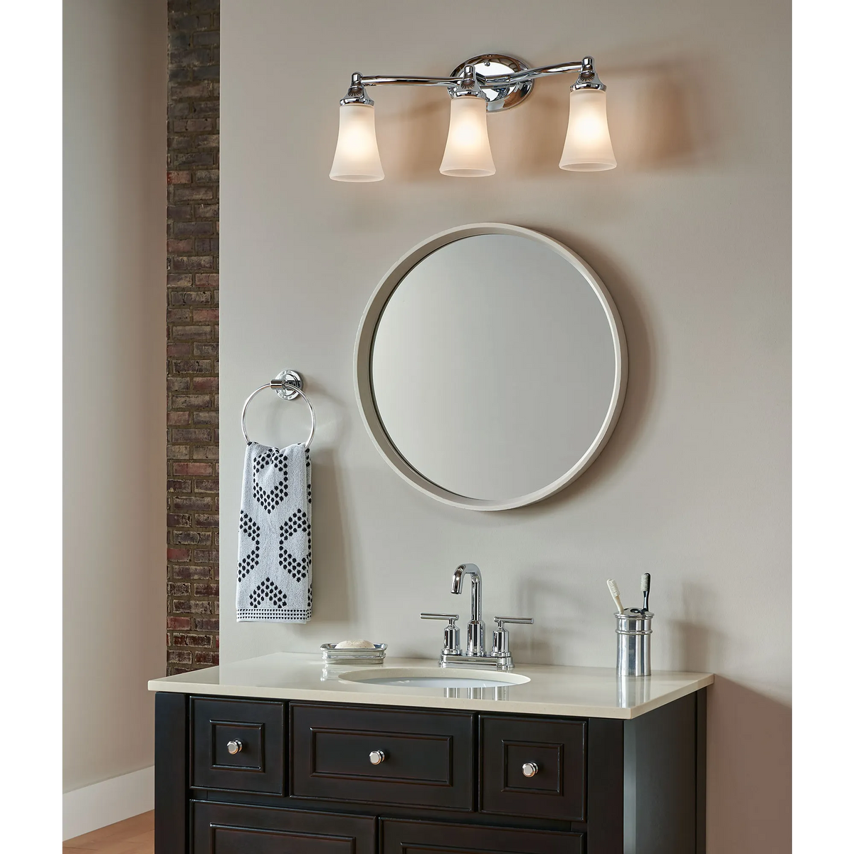 Moen Eva Bath Light YB2863 in Chrome (YB2863CH) - view 2