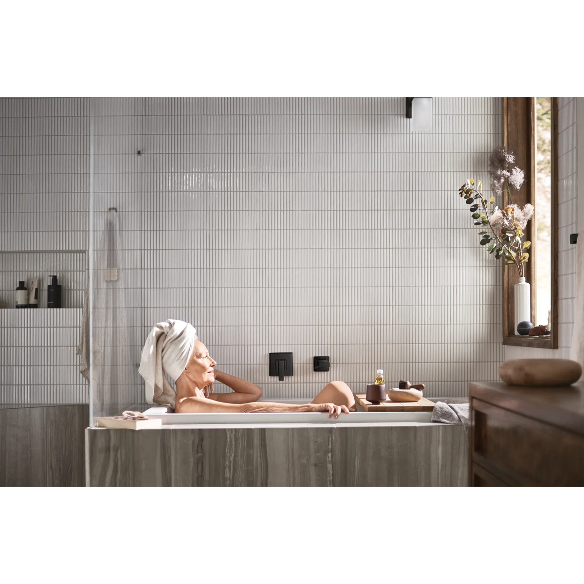 Moen 90 Degree Single-Handle Non-Diverter Wall-Mount Tub Filler WTS911 in Matte Black (WTS911BL) - view 11